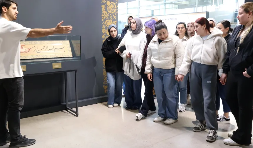 Mukaddes emanetler Kocaeli'de 'Beyaz Kalpleri' duygulandırdı