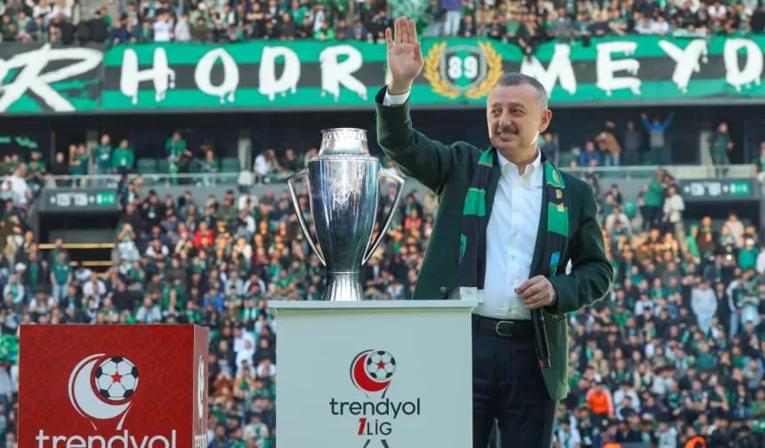 Başkan Büyükakın'dan Kocaelispor'a 60. yıl mesajı