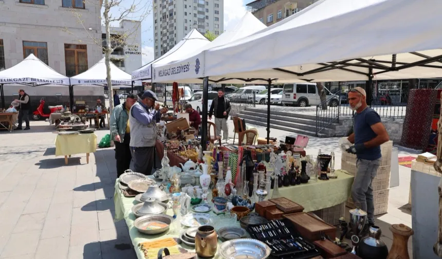 Kayseri Melikgazi AntikaPazarı koleksiyonerleri buluşturdu