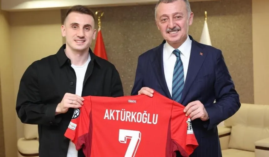 Kocaeli'nin gururundan Başkan Büyükakın'a Milli forma