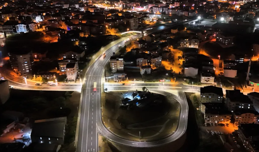 Gebze Eskihisar Feribot Yolu ışıl ışıl