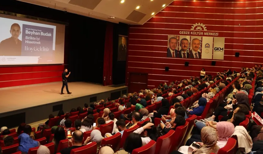 Gebze'de Klinik Psikolog Beyhan Budak söyleşisine yoğun ilgi