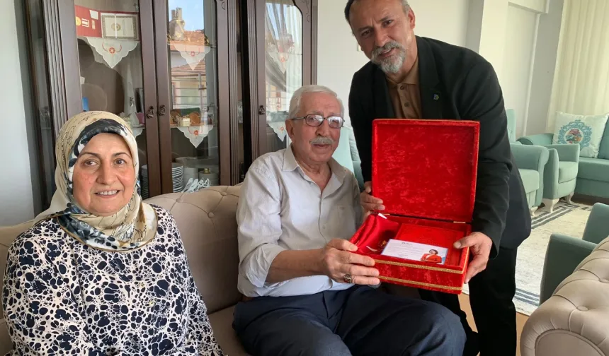 İzmit Belediyesi gazileri yalnız bırakmıyor