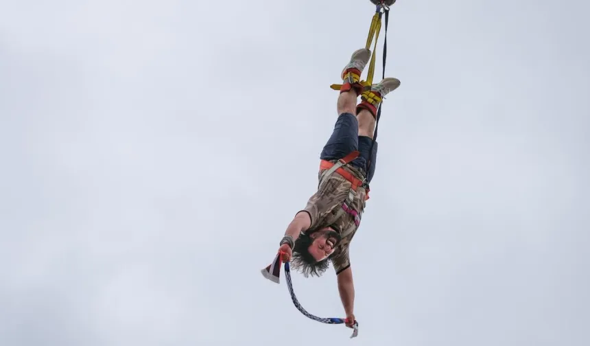 Kocaeli'de bungee jumping ile adrenalinli dakikalar