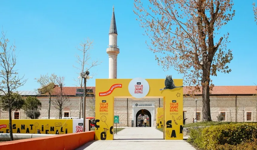 450 bin ziyaretçiyi aştı.. Bienal 31 Temmuz'a uzatıldı