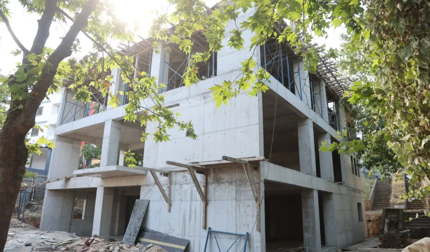 Çayırova Özgürlük'ün yeni bilgi evi şekilleniyor