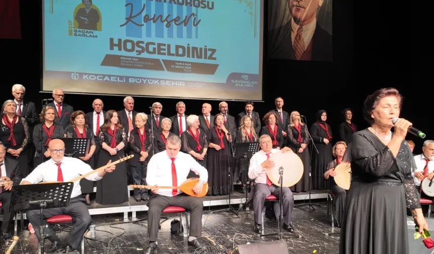 Kocaeli'de Saygınlar Korosu gönülleri mest etti