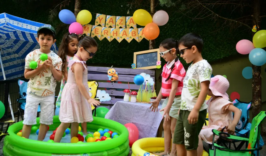 Çayırova'da Çocuk Kulüpleri'ndeki minikler 'Yaza Merhaba' dedi