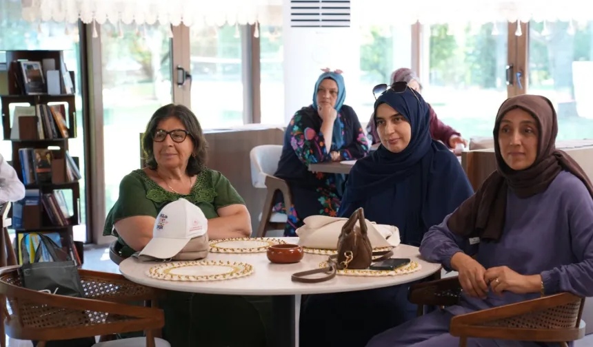 Kocaeli Ana Kafe'de farkındalık dolu söyleşi