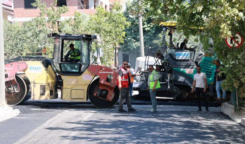 Kocaeli Gebze'de asfalt çalışmaları sürüyor