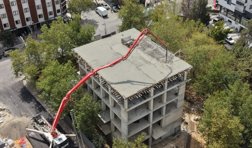 Çayırova'da yeni bilgi evi ve aile sağlığı merkezinin betonarmesi tamam