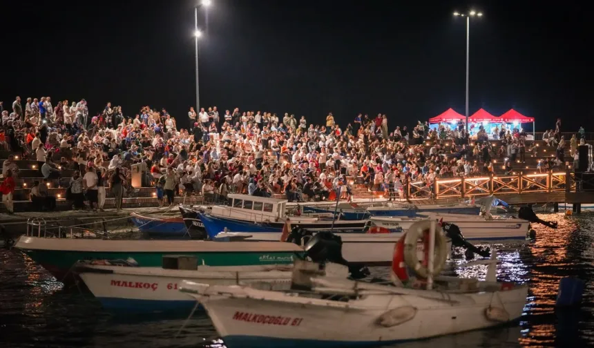 Ganita'da müzik ve eğlence dorukta