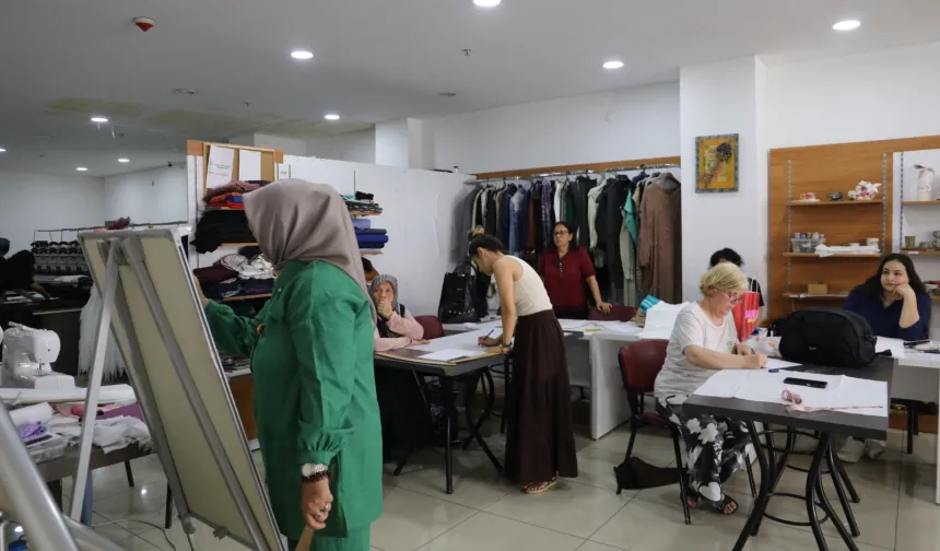 Kocaeli İzmit'te kadınlara yaz dönemi dikiş kursu