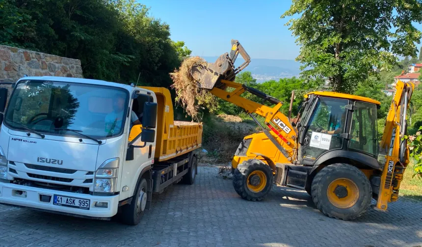 Kocaeli Büyükşehir'den mezarlıklara kesintisiz bakım