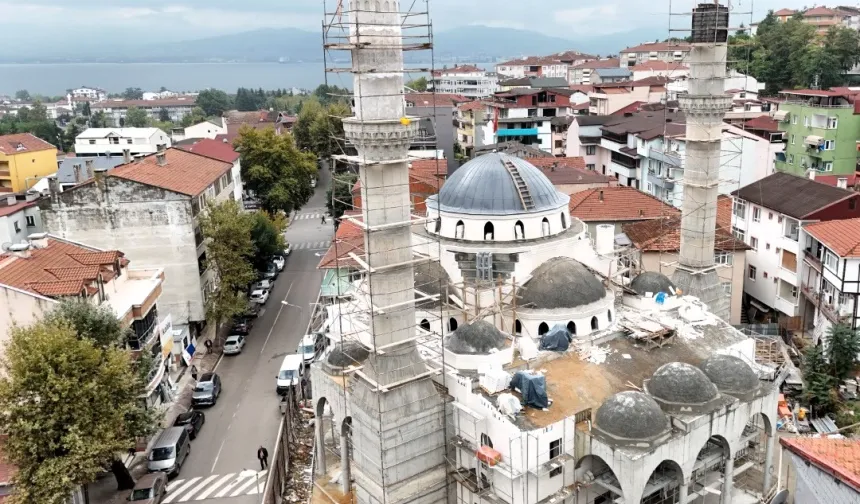 Kocaeli Kuruçeşme Merkez Camii'nde çalışmalar sürüyor