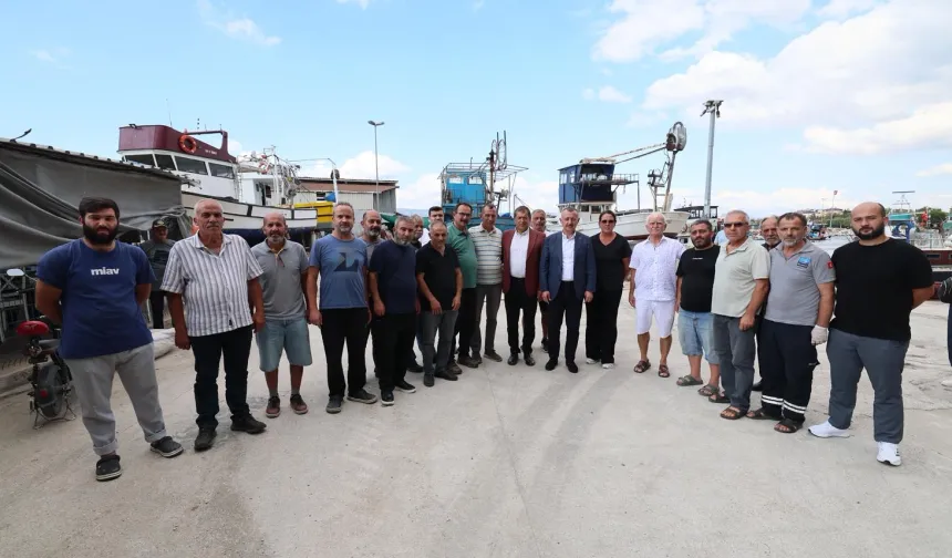 Kocaeli'de Başan Büyükakın balıkçılarla geleneği bozmadı