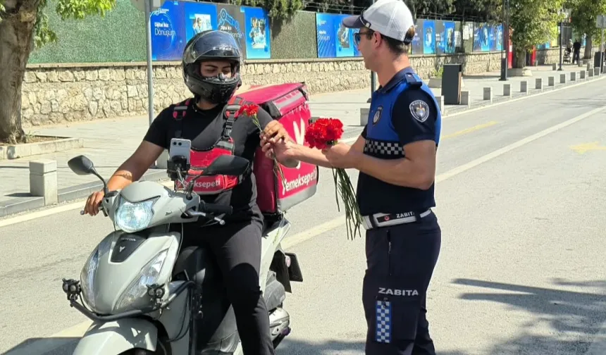 Zabıta Haftası'nda Kocaeli'de çiçekler Büyükşehir'den