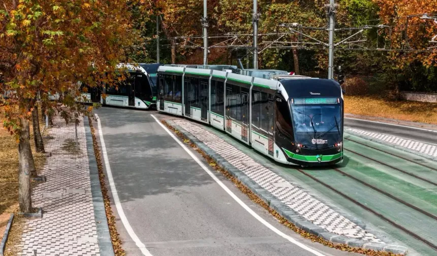 Akçaray'dan yeni rekor... Bir günde 85 bin 546 yolcu