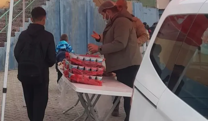 Kocaeli İzmit'te beslenme saati öğrencilerin yüzünü güldürüyor