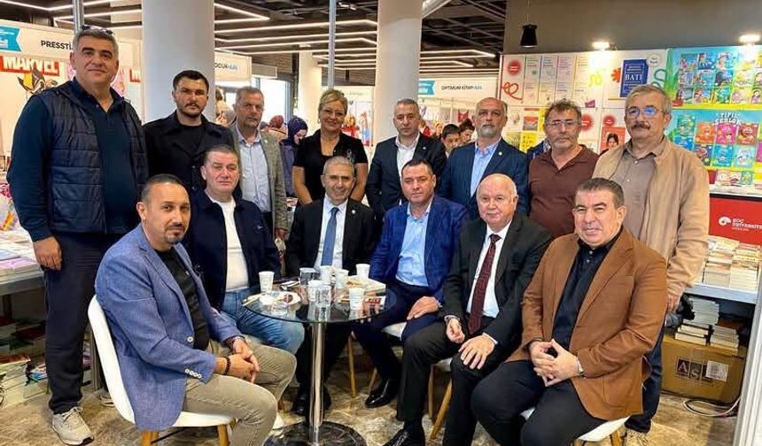 Kocaeli Kitap fuarında Yüksel Ercan’a büyük ilgi