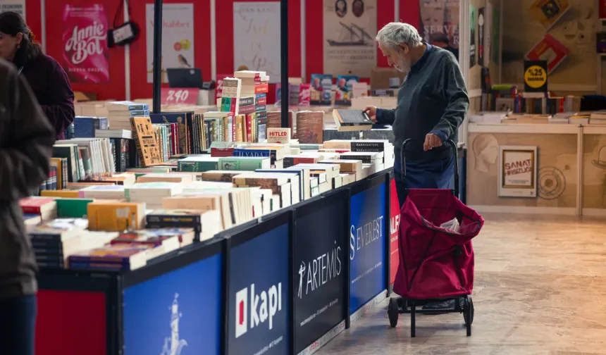 Kocaeli'de valizler bu kez kitaplarla doluyor