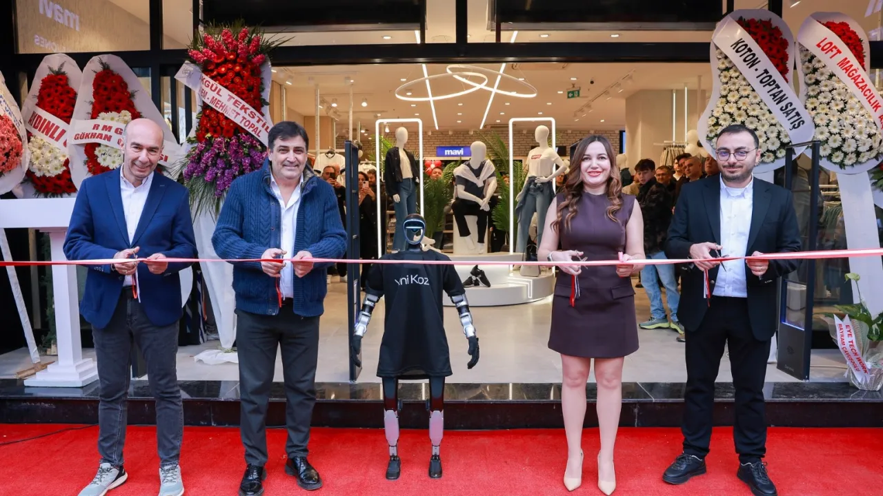 İzmit'in en büyük katlı mağazası 'Yeni Koza' açıldı