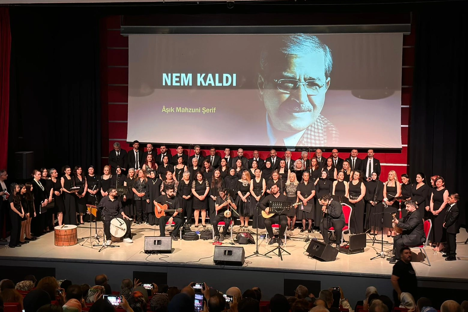 Gebze'de Türk Halk Müziği konserine yoğun ilgi